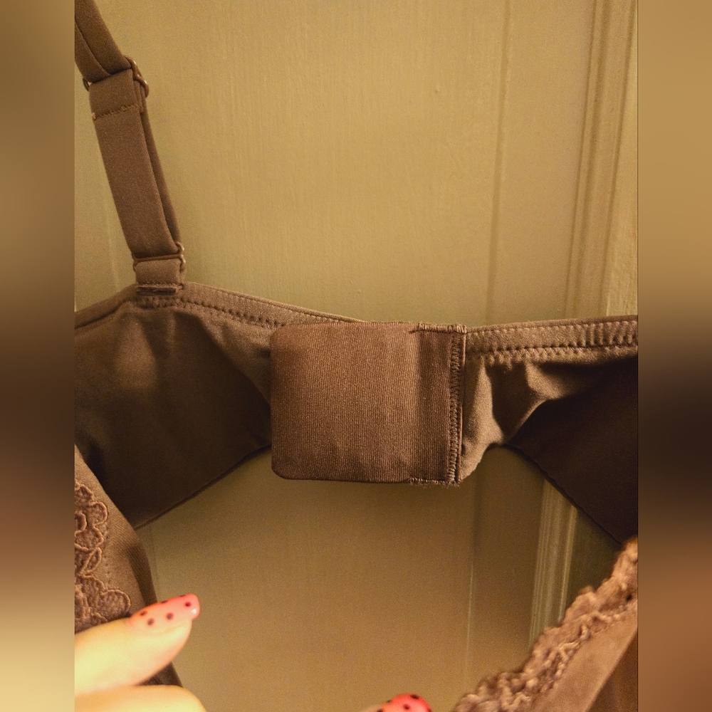 Skims 46DD Fits Everybody Lace Underwire Bra in cocoa - Picture 2 of 3